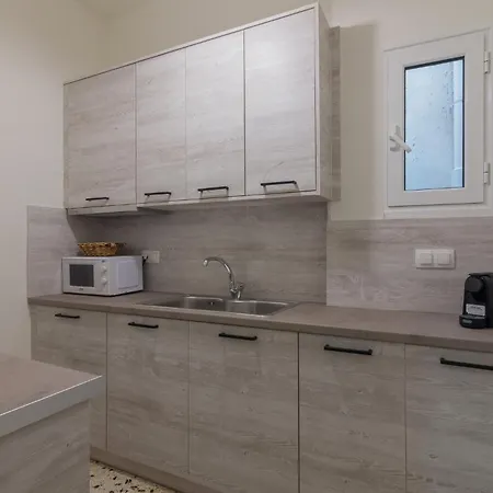 Coloneum 1bd Cozy In Kolonos Apartment *