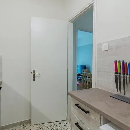 Coloneum 1bd Cozy In Kolonos Athens
