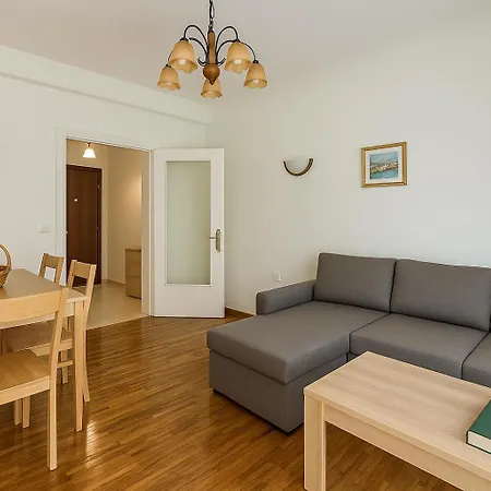 Coloneum 1bd Cozy In Kolonos
